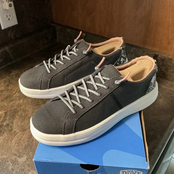 Hey Dude Karina - 8 - New - Picture 2 of 8